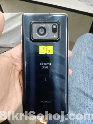 Aquos R6